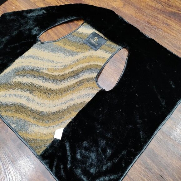 Furious Fur Soft Luxe Cozy Faux Fur Cascading Cape Vest Open Front Vest M - Picture 9 of 12